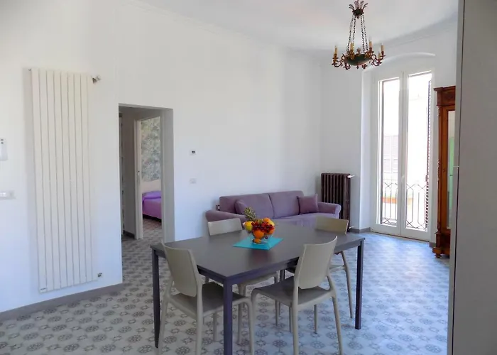 Trevisani Liberty House דירה *